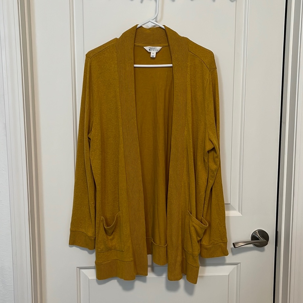 Market and spruce yellow cardigan